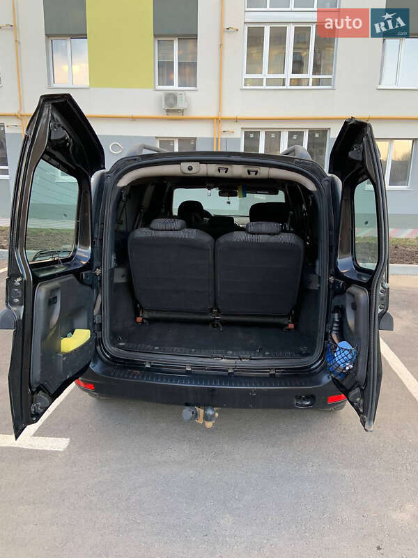 Универсал Renault Logan 2011 в Сарнах