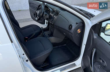 Седан Renault Logan 2019 в 