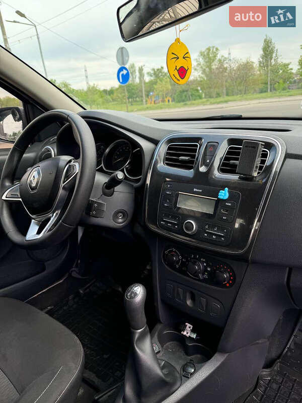 Седан Renault Logan 2019 в Днепре
