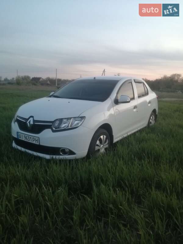Седан Renault Logan 2013 в 