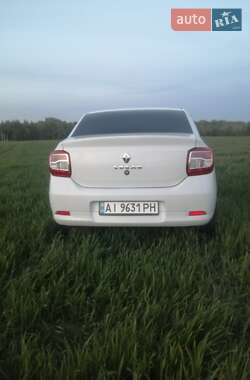 Седан Renault Logan 2013 в 
