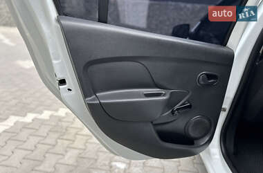 Седан Renault Logan 2019 в 