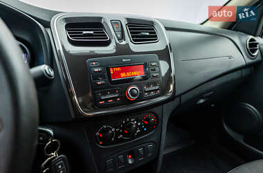 Седан Renault Logan 2020 в 
