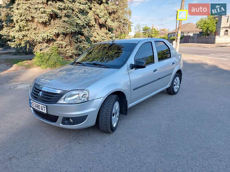 Renault Logan 2012