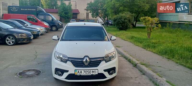 Седан Renault Logan 2019 в 