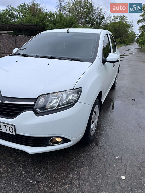 Седан Renault Logan 2013 в Царичанке