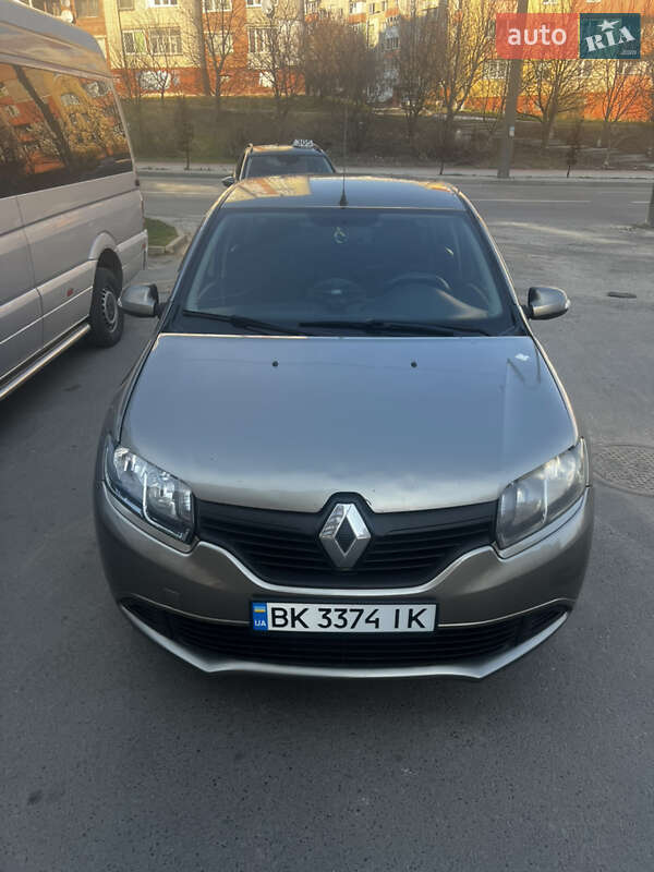 Renault Logan 2013