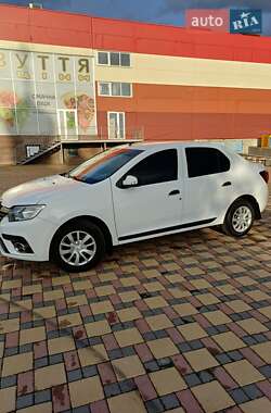 Седан Renault Logan 2017 в 