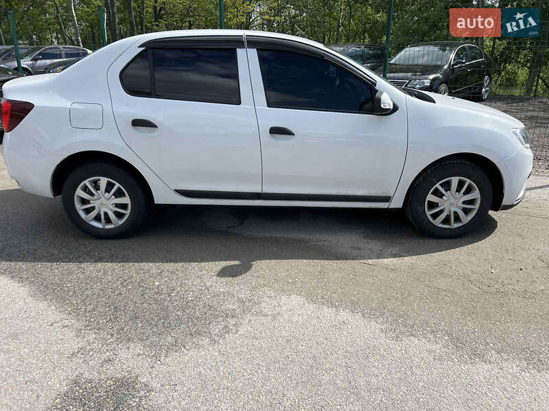 Renault Logan 2017