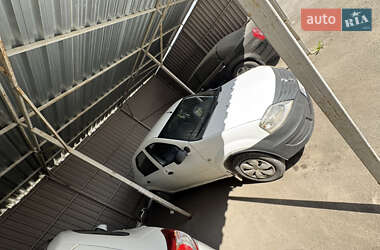 Седан Renault Logan 2012 в 