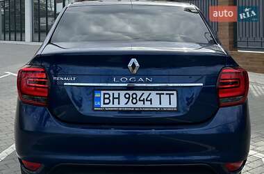Седан Renault Logan 2017 в 