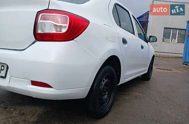 Седан Renault Logan 2016 в 