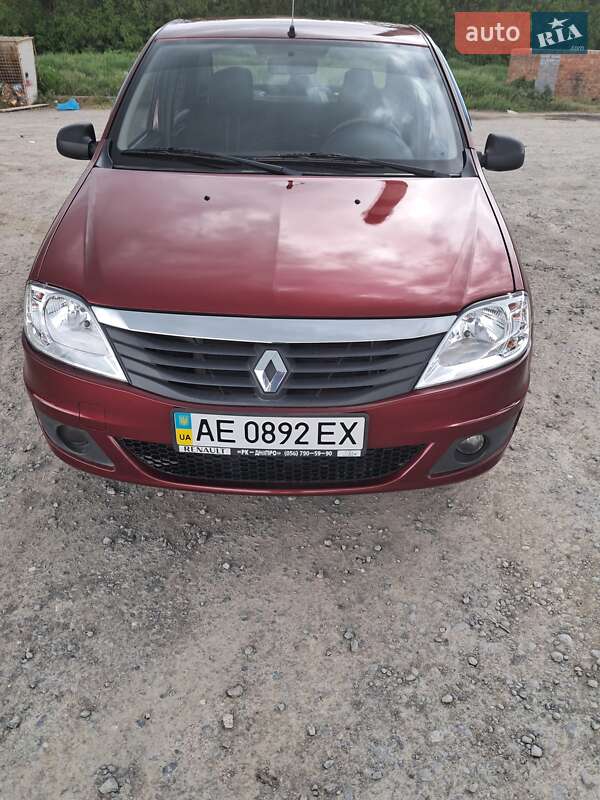 Renault Logan 2012
