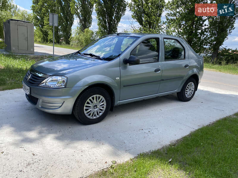 Седан Renault Logan 2011 в Борисполе