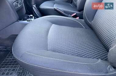Седан Renault Logan 2019 в 