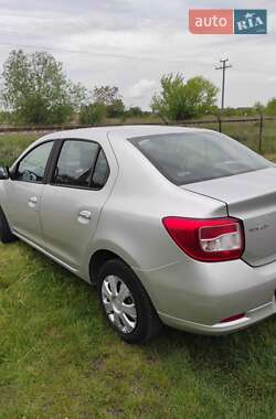 Седан Renault Logan 2013 в 