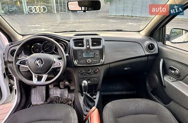 Седан Renault Logan 2019 в 