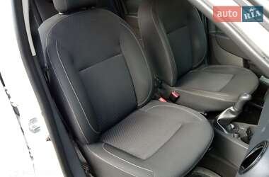 Седан Renault Logan 2016 в 