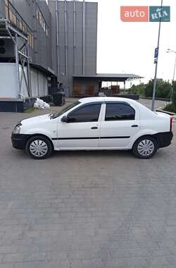 Седан Renault Logan 2010 в 