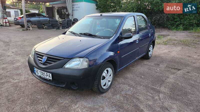 Седан Renault Logan 2010 в 