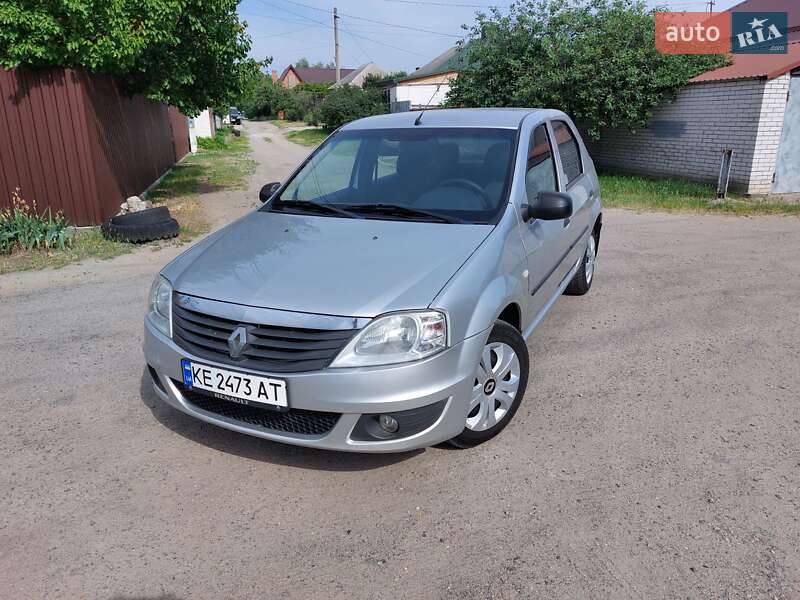 Седан Renault Logan 2012 в Дніпрі