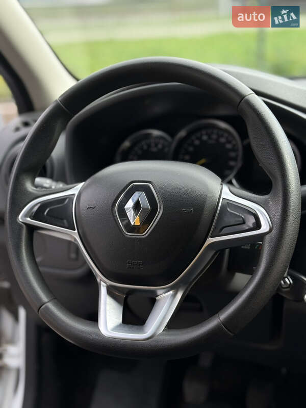 Седан Renault Logan 2018 в Киеве