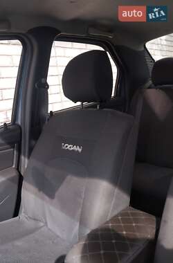 Седан Renault Logan 2010 в 