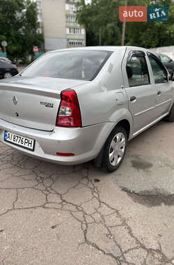Седан Renault Logan 2012 в 