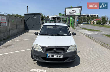 Седан Renault Logan 2011 в 