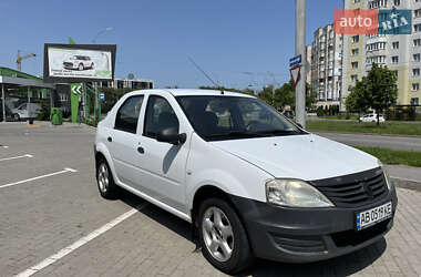 Седан Renault Logan 2011 в 