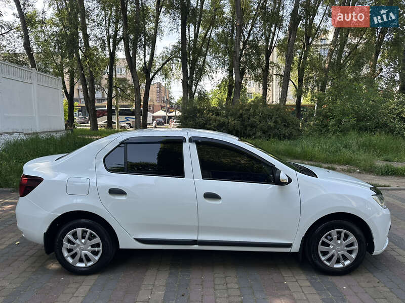 Седан Renault Logan 2019 в Черновцах