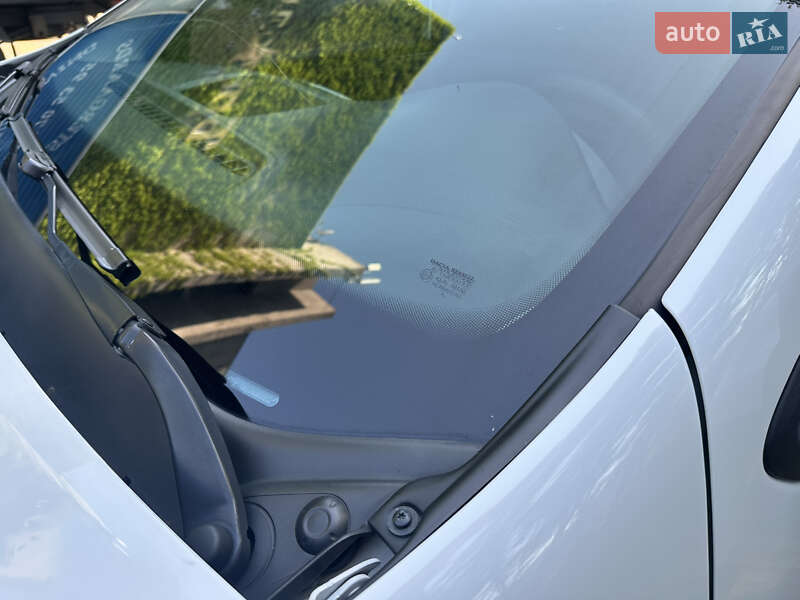 Седан Renault Logan 2019 в Черновцах