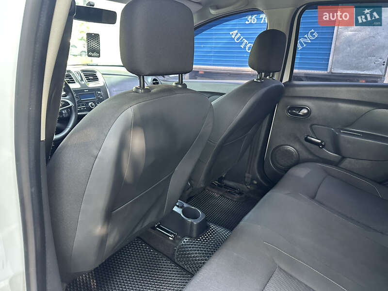 Седан Renault Logan 2019 в Черновцах
