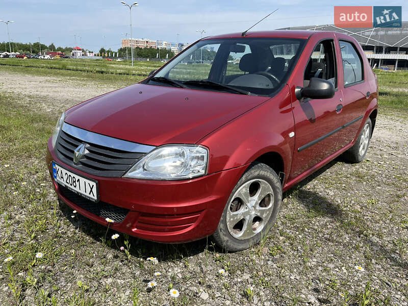 Седан Renault Logan 2012 в Львові