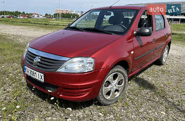 Седан Renault Logan 2012 в 