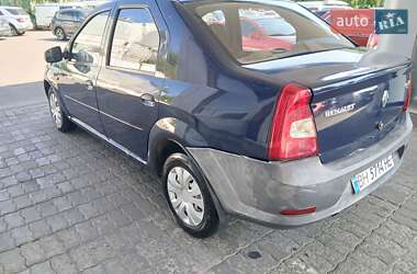 Седан Renault Logan 2010 в 