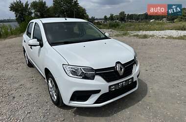 Седан Renault Logan 2018 в 