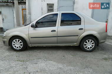 Седан Renault Logan 2011 в 
