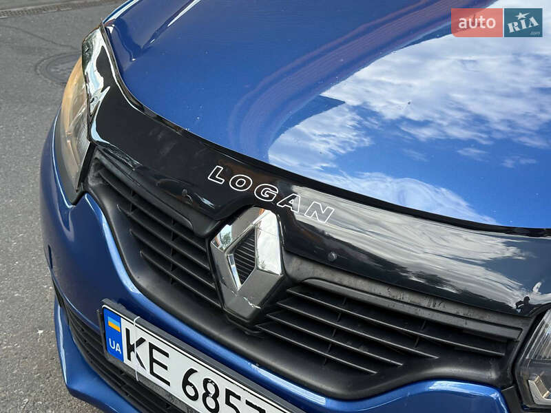 Універсал Renault Logan 2013 в Дніпрі