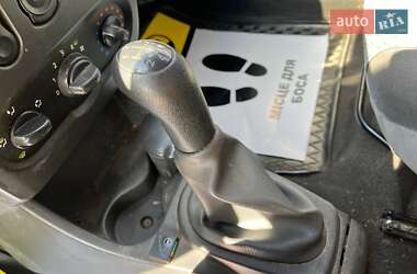 Седан Renault Logan 2010 в 