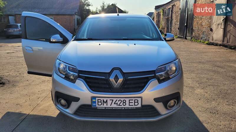 Renault Logan 2016