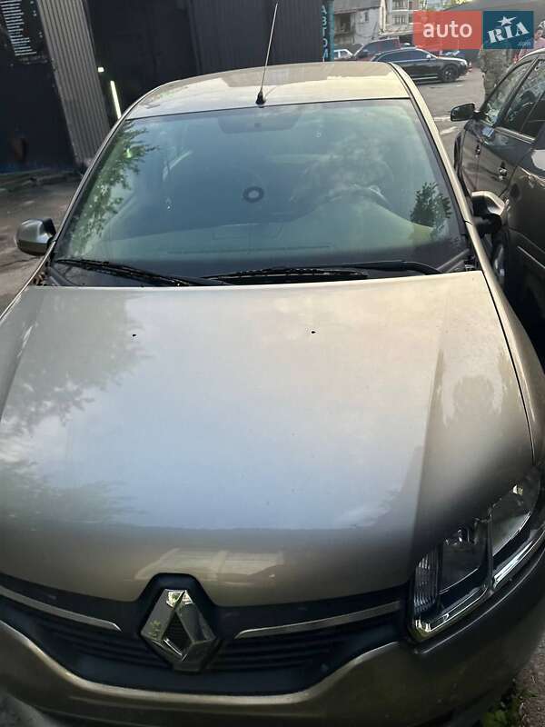 Седан Renault Logan 2013 в Києві
