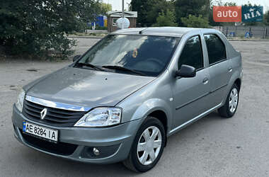 Седан Renault Logan 2010 в Новомосковске