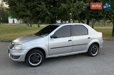 Седан Renault Logan 2010 в Полтаві