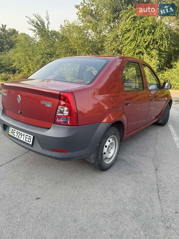 Седан Renault Logan 2009 в Днепре
