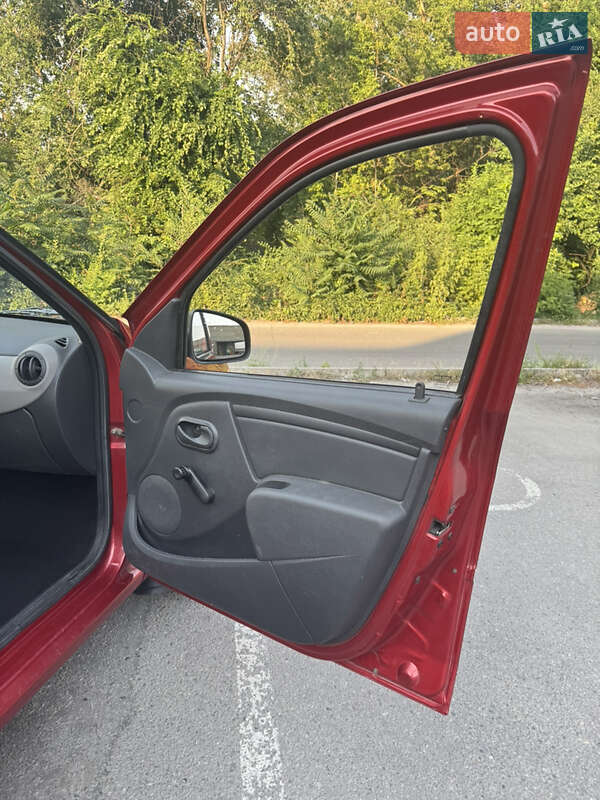 Седан Renault Logan 2009 в Днепре
