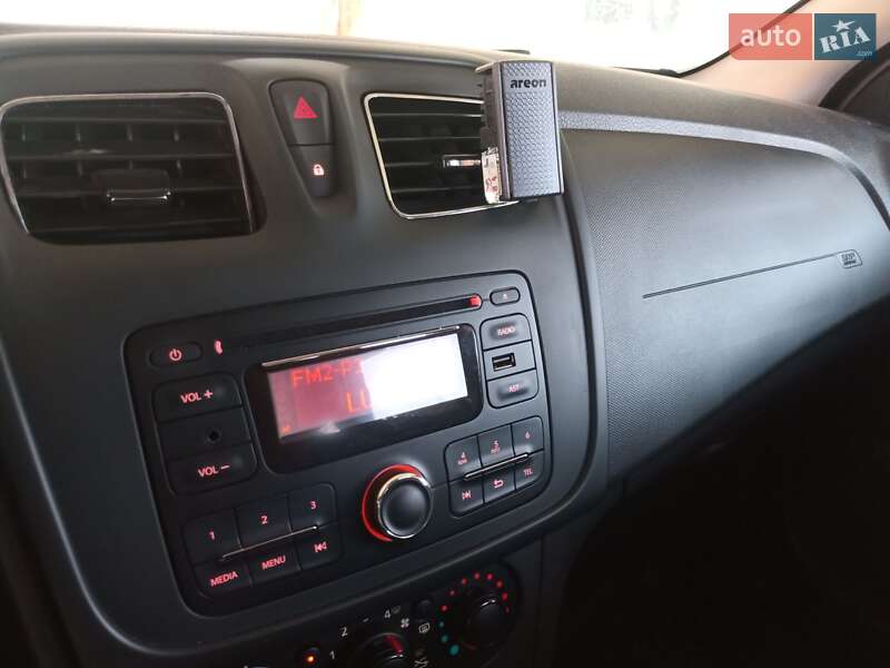 Универсал Renault Logan 2015 в Днепре фото 10 Универсал Renault Logan 2015 в Днепре