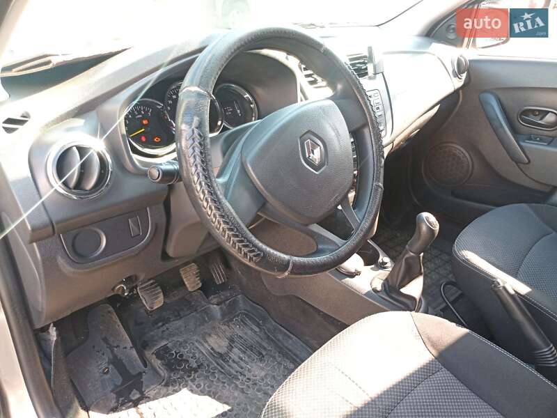 Универсал Renault Logan 2015 в Днепре фото 15 Универсал Renault Logan 2015 в Днепре