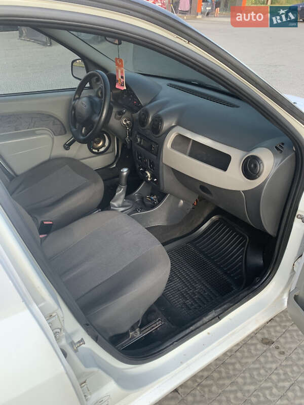 Седан Renault Logan 2011 в Полтаві