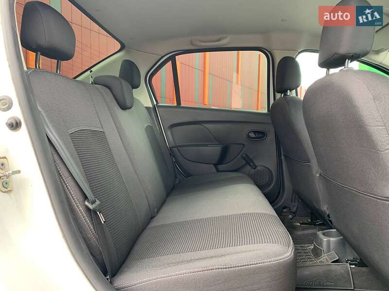 Седан Renault Logan 2020 в Киеве